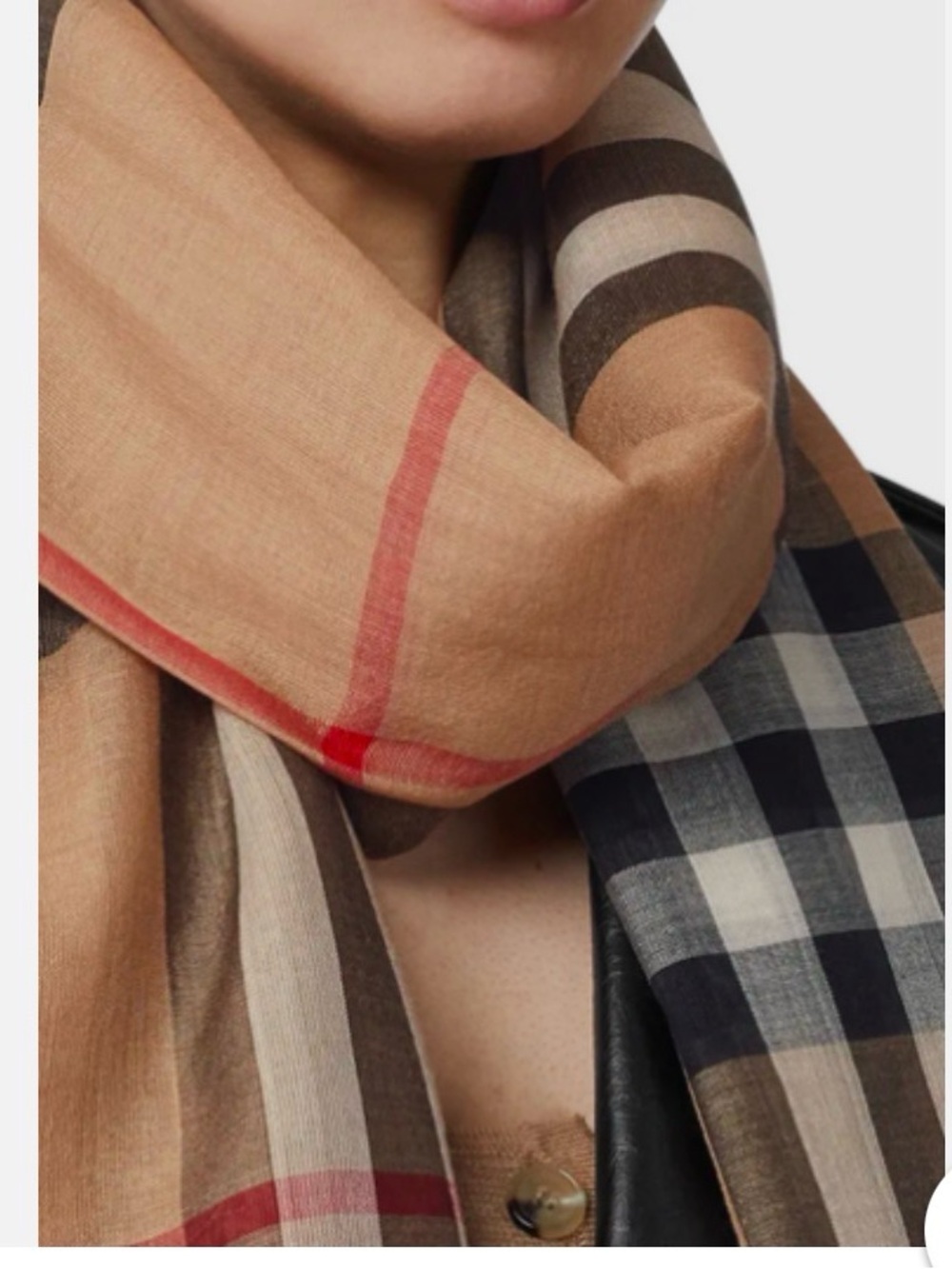 Classic Burberry Scarf in Beige, Black & Red